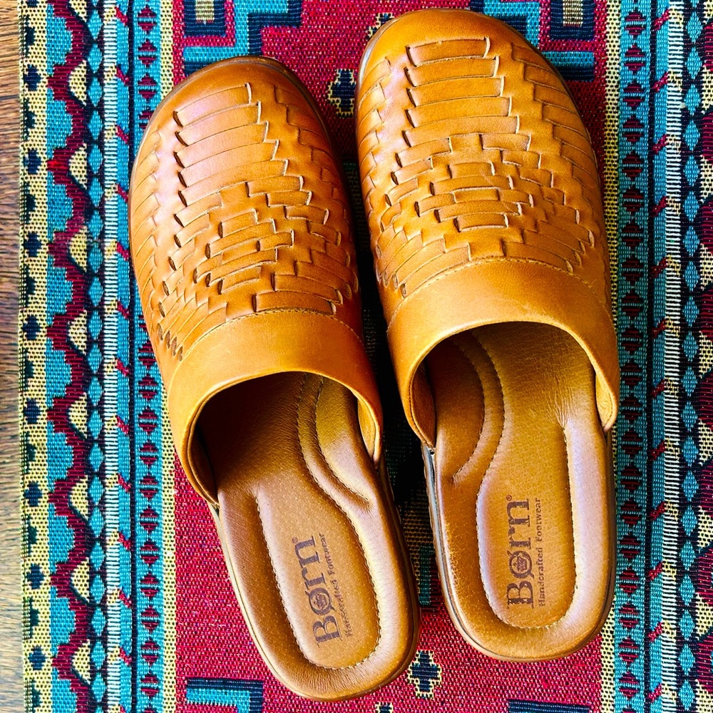 Born Women’s Tan Woven Leather Clogs, Size 7/38